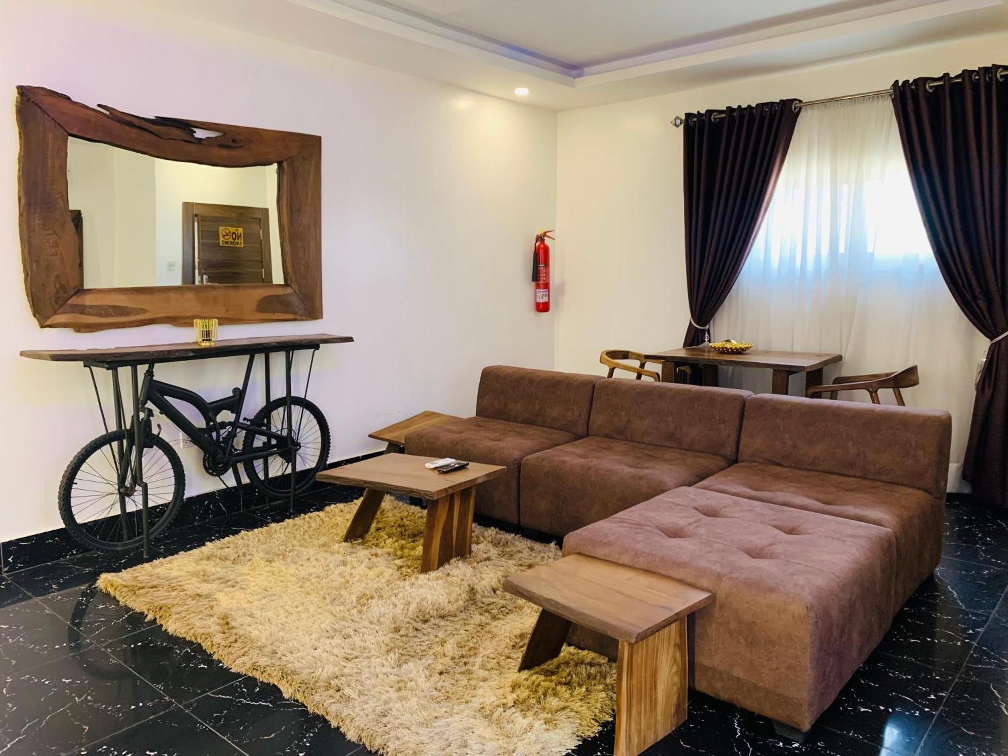 Presken Hotels @ Freedom Way, Леккі Екстер'єр фото
